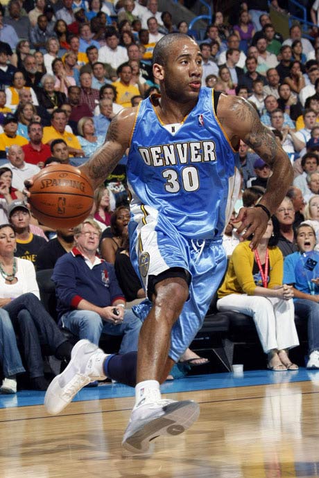 是从替补席 是从替补席