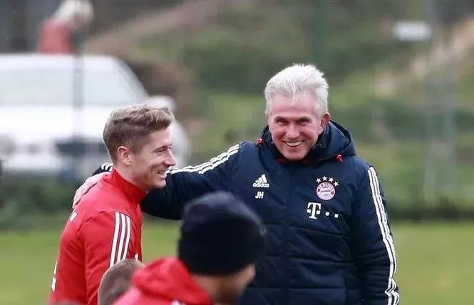 轮换的犹疑 轮换的犹疑